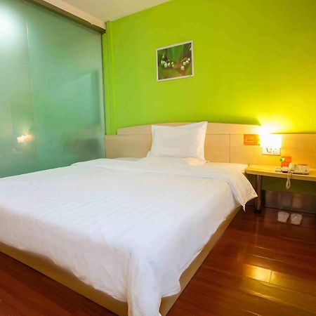 7Days Inn Deyang Zhongjiang Kuishan Park Экстерьер фото