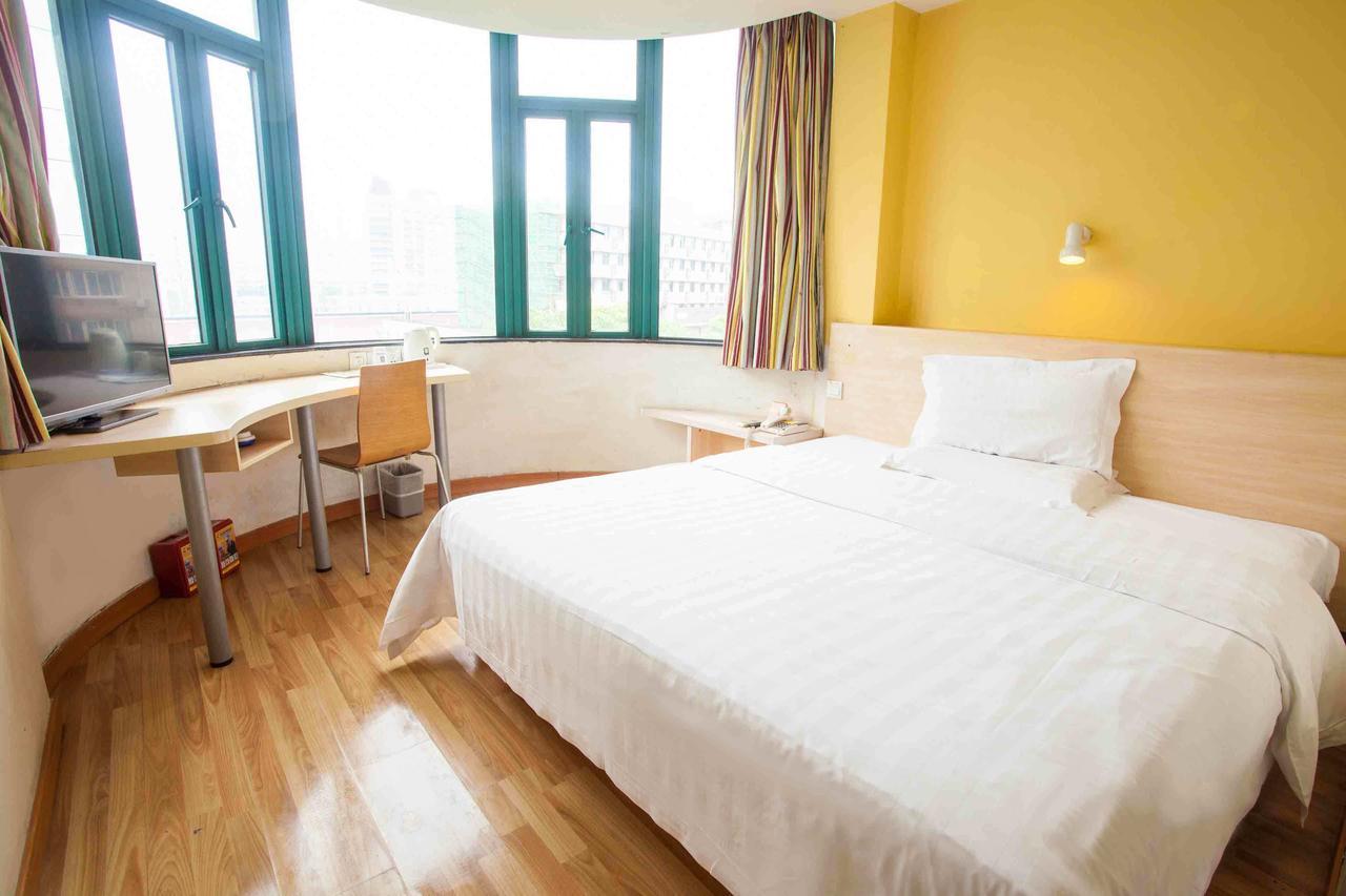 7Days Inn Deyang Zhongjiang Kuishan Park Экстерьер фото